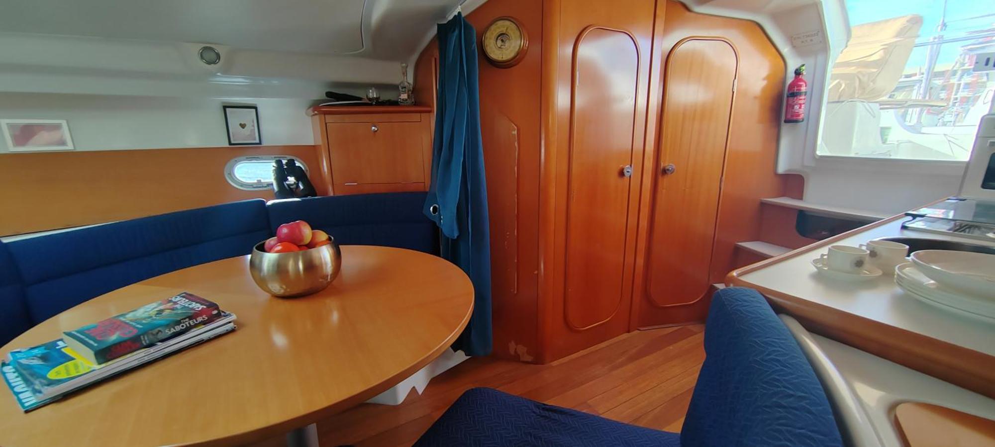 The Families Motor Yacht Spain Praha